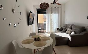 Apartamento Con Piscina ,Parking Y Aire Acondicionado